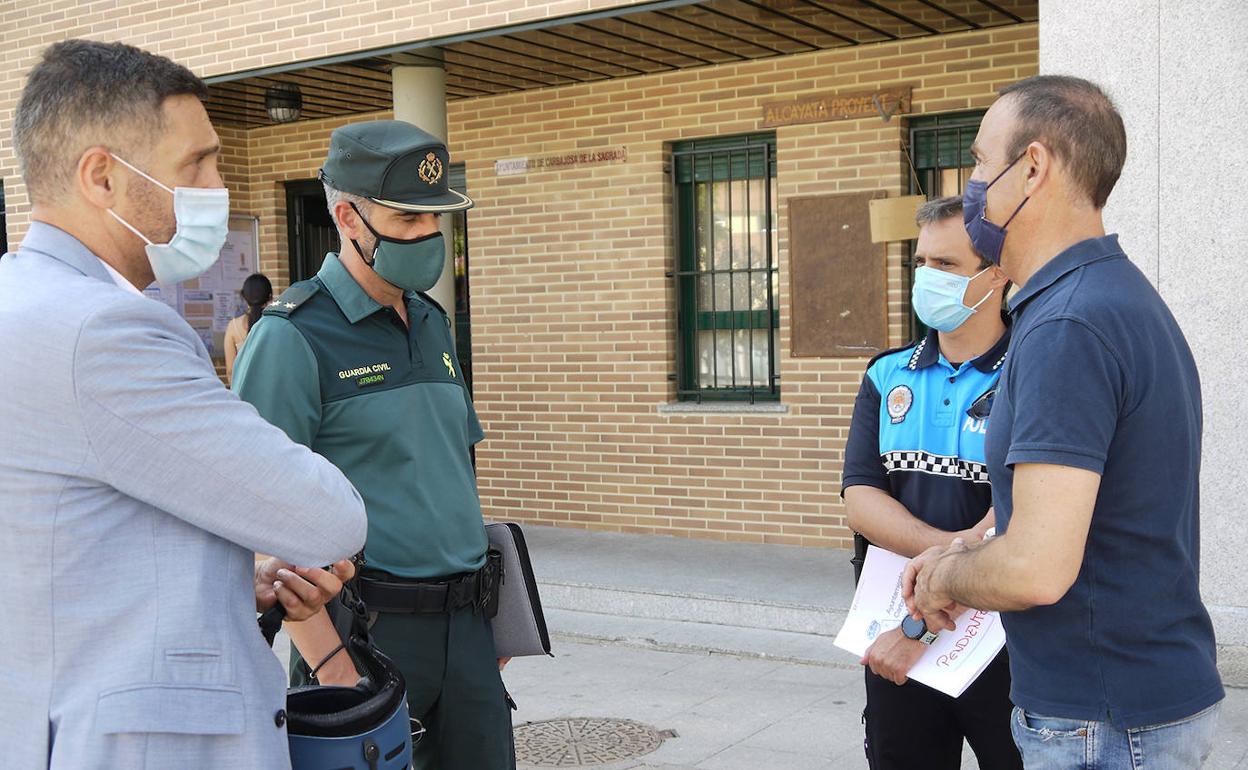 Guardia Civil y Policía Local refuerzan los servicios de vigilancia en